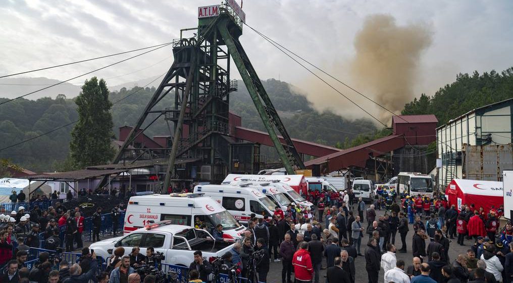 Explosión de mina en Turquía deja 40 muertos