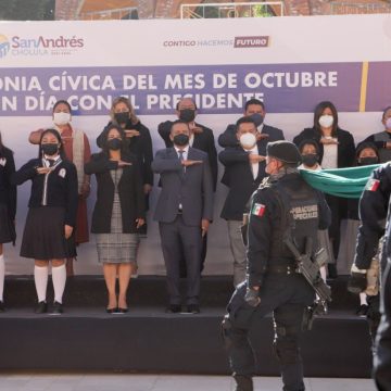 Encabeza Mundo Tlatehui ceremonia cívica de Octubre