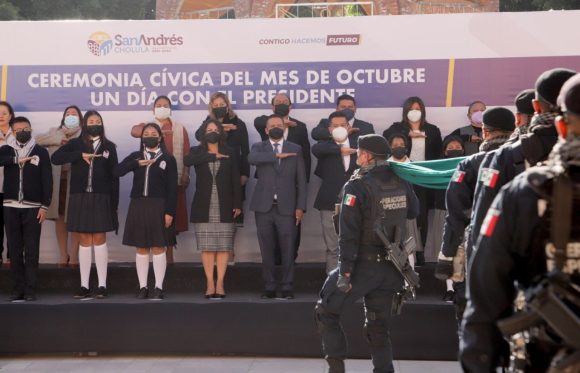Encabeza Mundo Tlatehui ceremonia cívica de Octubre