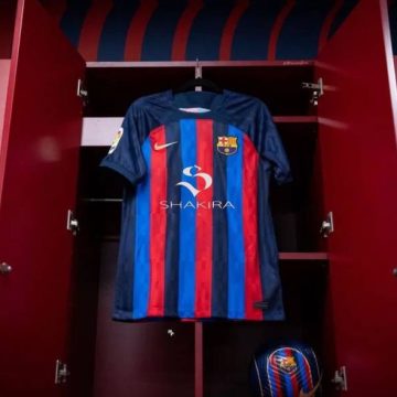 Piqué podría usar camiseta con el logo de Shakira