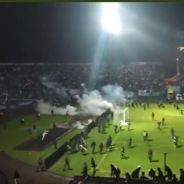 Disminuye cifra de muertos tras tragedia en estadio de Indonesia