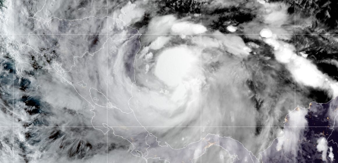 Julia se convirtió en huracán rumbo a Nicaragua