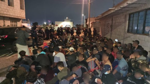 Localizan a 223 migrantes indocumentados en Puebla