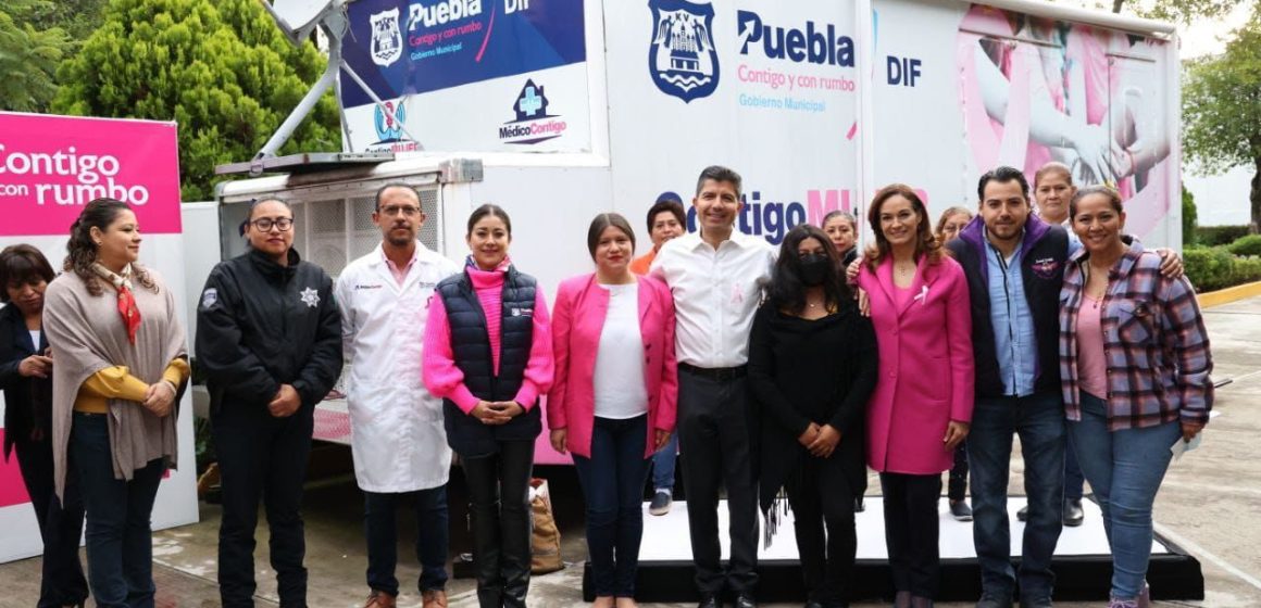 Realizan jornadas de salud para prevenir el cáncer de mama en Puebla