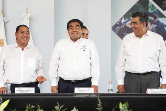 Construcción de aulas y puesta en marcha de un sistema hospitalario, anuncia MBH en Amozoc