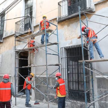 Ayuntamiento de Puebla da mantenimiento a la imagen del Centro Histórico