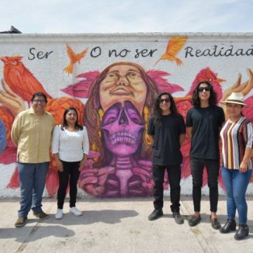 Panteones en juntas auxiliares de Puebla son adornos con murales