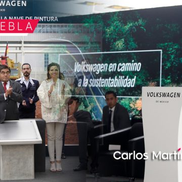 Volkswagen coloca primera piedra de su nave de pintura en Puebla