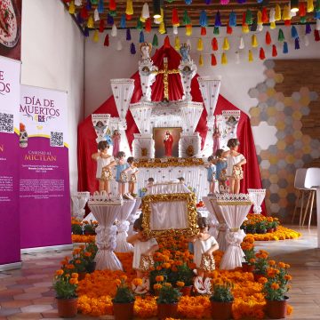 Inauguran Cultura y Turismo Corredor de Ofrendas