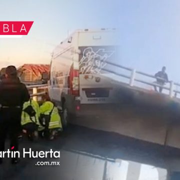 Sujeto intenta tirarse de un puente de la CAPU para terminar con su vida