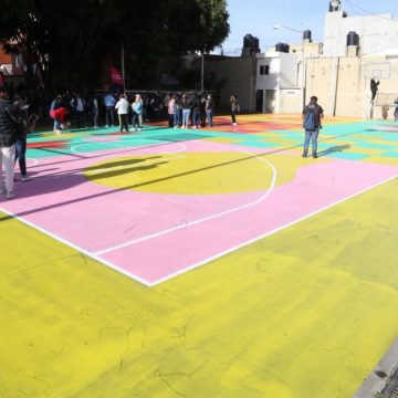 Ayuntamiento y privados remodelan cancha en U.H. Mateo del Regil