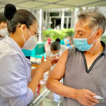 Promueve IMSS Puebla campaña de vacunación contra la Influenza
