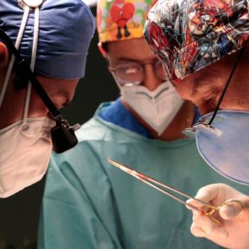 Realiza ISSSTEP octavo trasplante renal del año