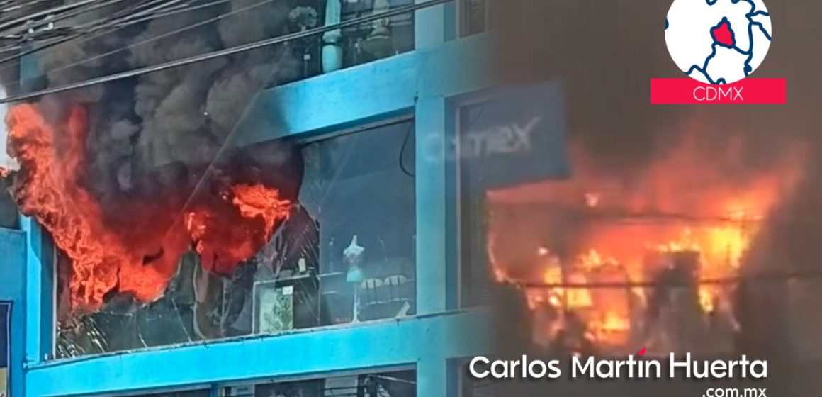 (VIDEOS) Se incendia Galerías El Triunfo en CDMX