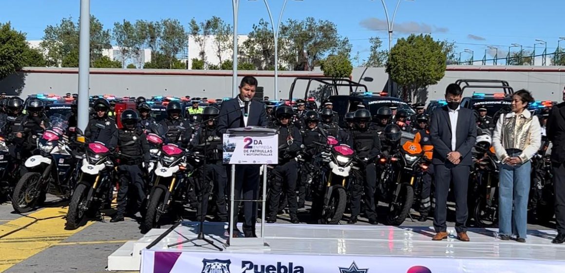 Alcalde Eduardo Rivera pone en operación 156 nuevas patrullas