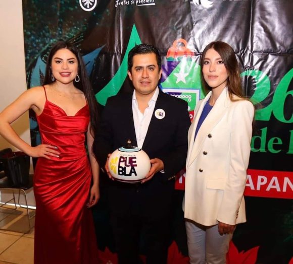 Presentan la edición 26 de la Feria Nacional del Árbol y la Esfera en Chignahuapan