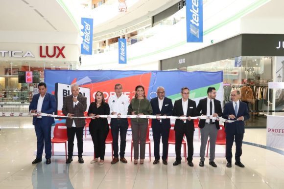 Empresarios y autoridades realizaron el corte de listón inaugural de la doceava edición del Buen Fin 2022