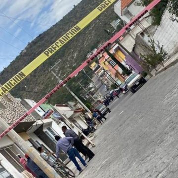 Asaltantes atacan y lesionan a dos policías en Tecamachalco
