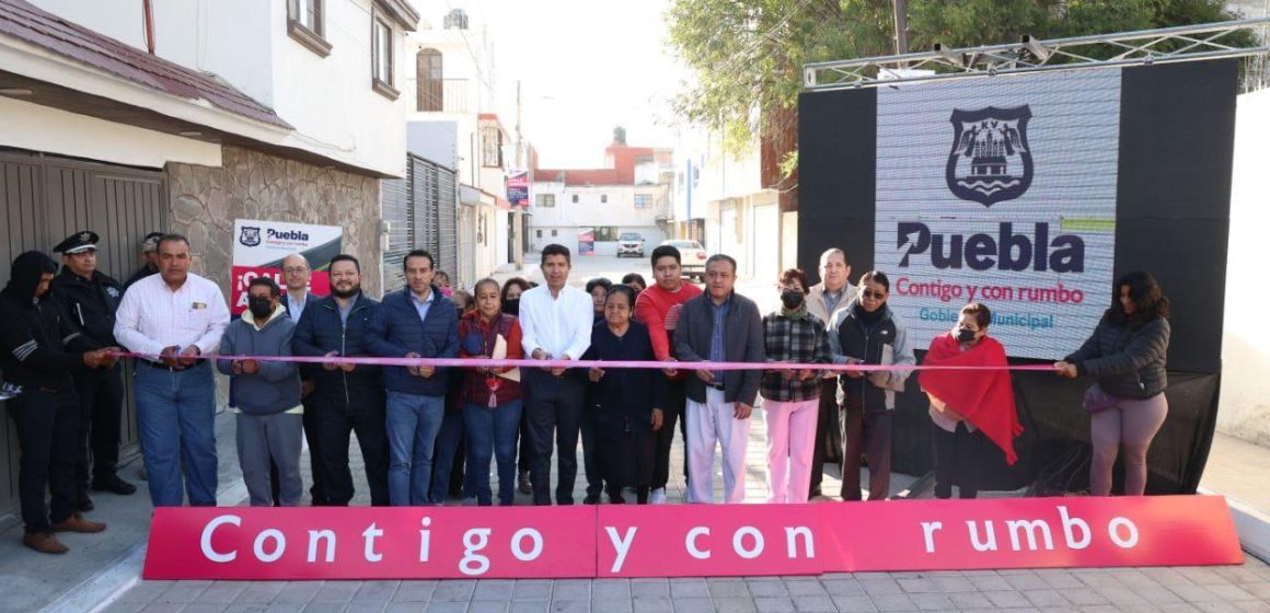 Entregan tres nuevas calles con el programa “Construyendo Contigo”