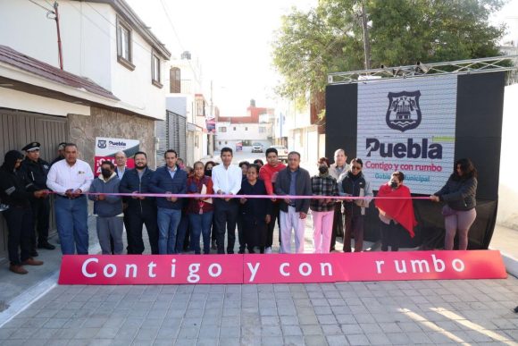 Entregan tres nuevas calles con el programa “Construyendo Contigo”