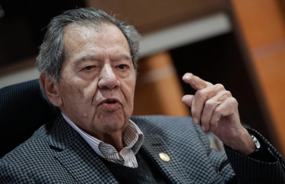 Que renuncie López Obrador pide Muñoz Ledo, hay perturbaciones psicológicas señala