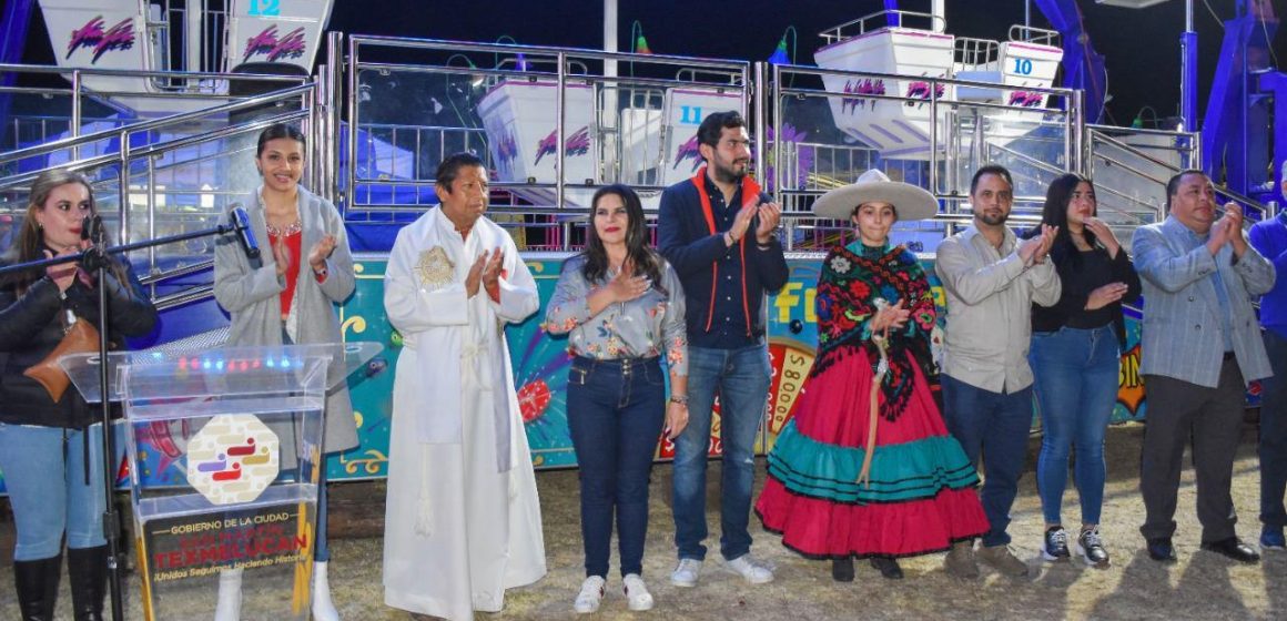 Norma Layón inaugura la Feria de Texmelucan 2022