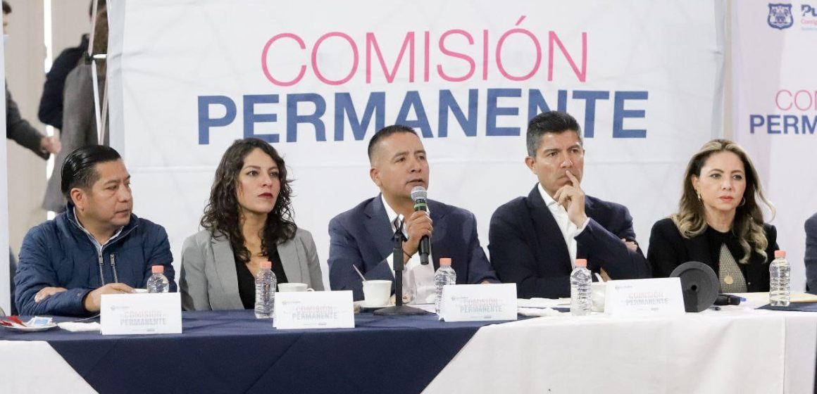 Recibe Mundo Tlatehui a integrantes de la Comisión Permanente por Puebla