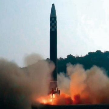 Corea del Norte dispara misil balístico al mar de Japón