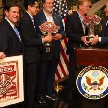 México y EU celebran bicentenario de relaciones diplomáticas con partido de la NFL