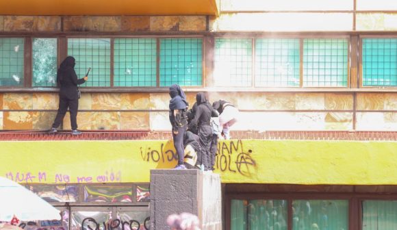 1670632998_836032_1670633424_noticia_normal Encapuchados detonan explosivos y roban equipos en oficinas de la UNAM