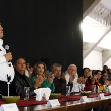 Mantiene Puebla estabilidad política y gobierno trabaja sin distingos partidistas: MBH