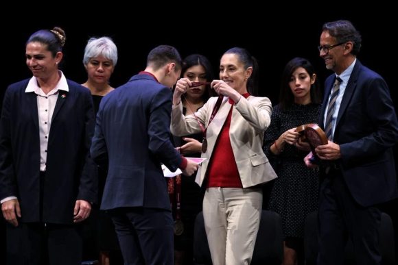 “Son un orgullo”: Reconoce Sheinbaum a deportistas destacados