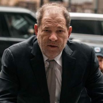 Condenan a 16 años de prisión al ex productor Harvey Weinstein por abuso sexual