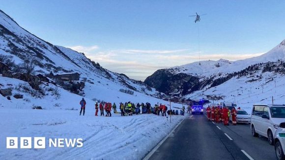 Avalancha sepulta a esquiadores y visitantes en Austria