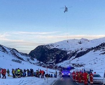 Avalancha sepulta a esquiadores y visitantes en Austria