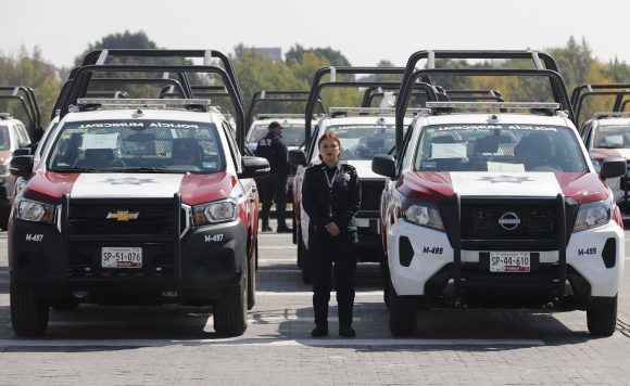 B642B5FC-80DD-488F-B733-7A9F69509889 Entrega de patrullas a municipios, posible gracias a que en Puebla hay finanzas sanas: MBH