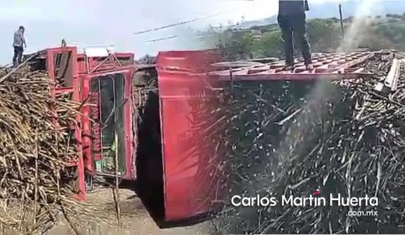 Mal estado de las carreteras en la Mixteca provocan volcaduras y choques
