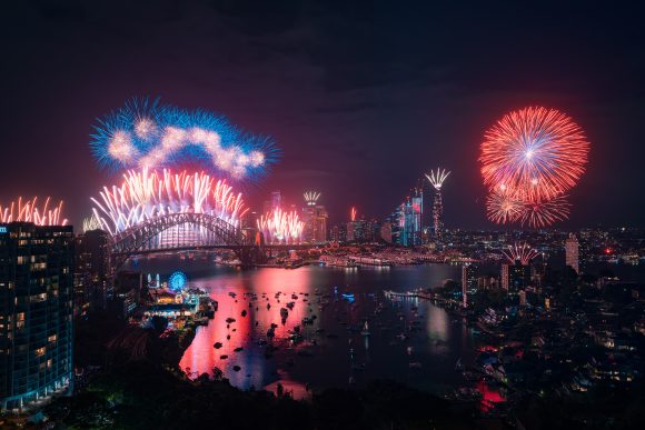 Celebra el mundo la llegada del 2023