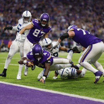 Vikings logran la remontada más grande de la NFL