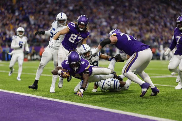 Vikings logran la remontada más grande de la NFL