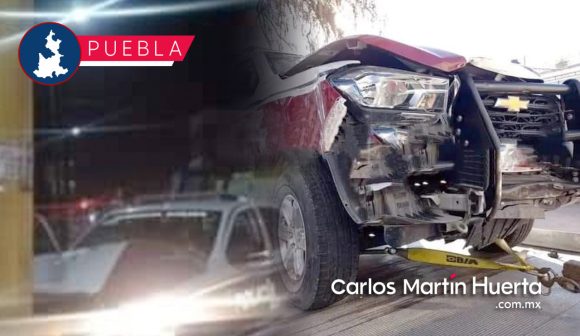 Policías en presunto estado de ebriedad chocan su patrulla en Tepeaca