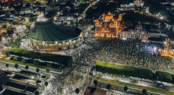 Cantan peregrinos “Las Mañanitas” a la Virgen de Guadalupe