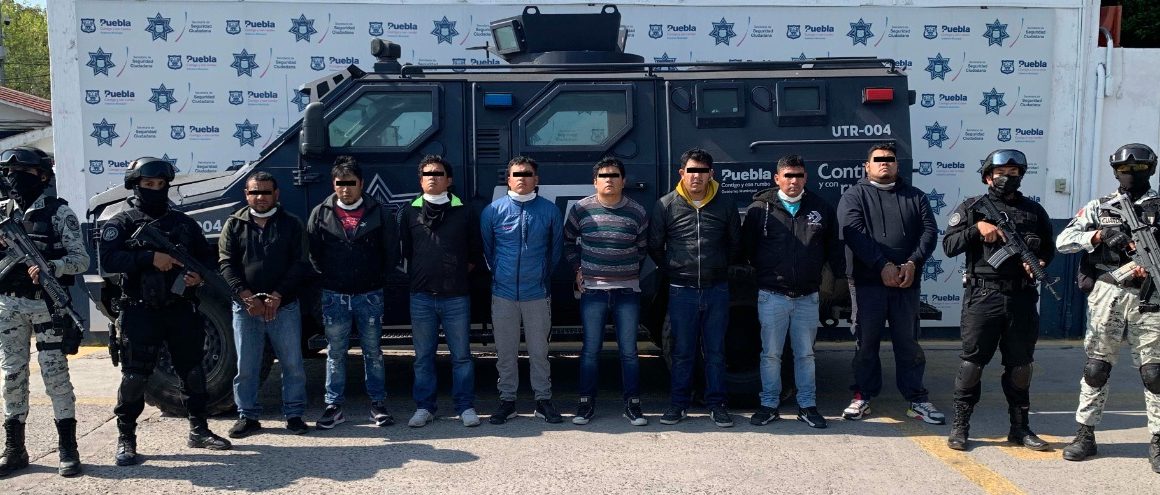 Policía Municipal detiene a ocho sujetos por robo a domicilio en Xonacatepec