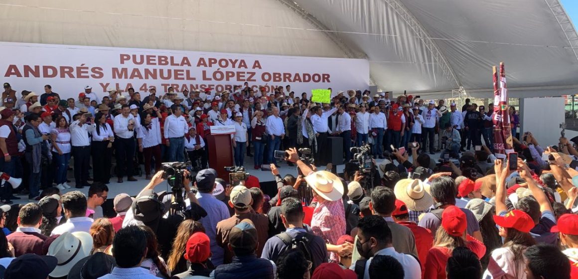 Puebla está con la 4T; participan 100 mil poblanos en movilización