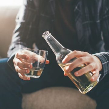 El consumo de bebidas alcohólicas genera más de 200 problemas de salud