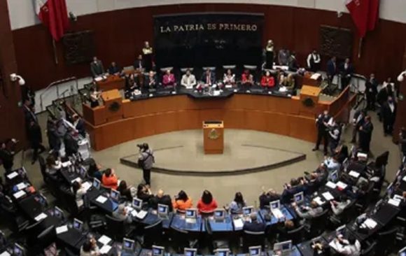 Senado aprueba plan B electoral de AMLO sin la “cláusula de vida eterna” para partidos políticos