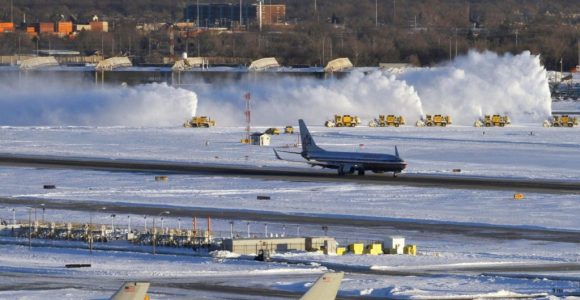 Alrededor de mil 800 vuelos cancelados en EU por tormenta invernal