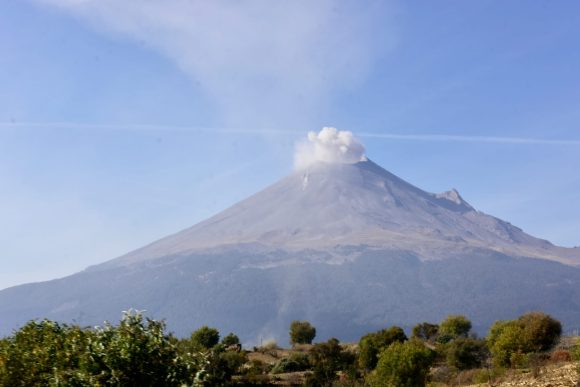 Supervisa SEGOB rutas de evacuación del volcán Popocatépetl