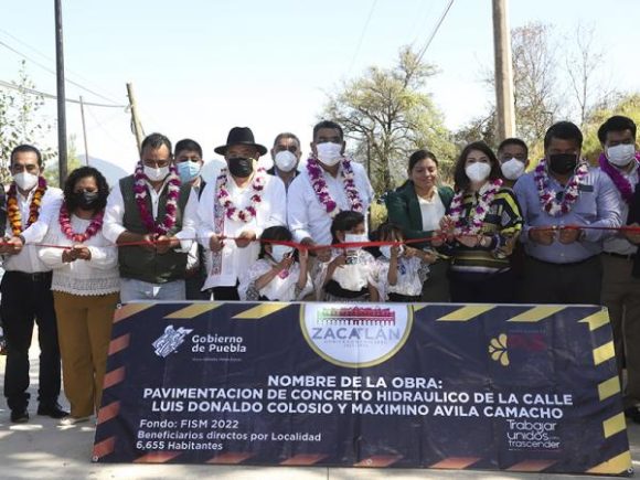 3df9f832459c3a1197d0fcf1556d8229_L Para mejorar movilidad, gobierno estatal inaugura pavimentación de calles en Zacatlán