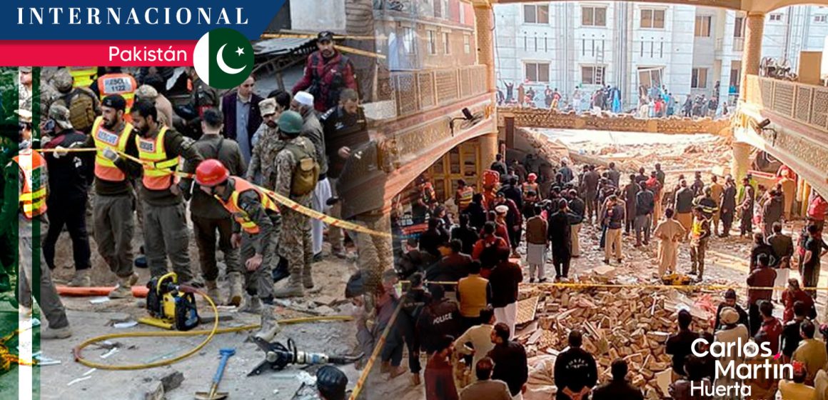 Explosión en mezquita de Pakistán deja más de 40 muertos